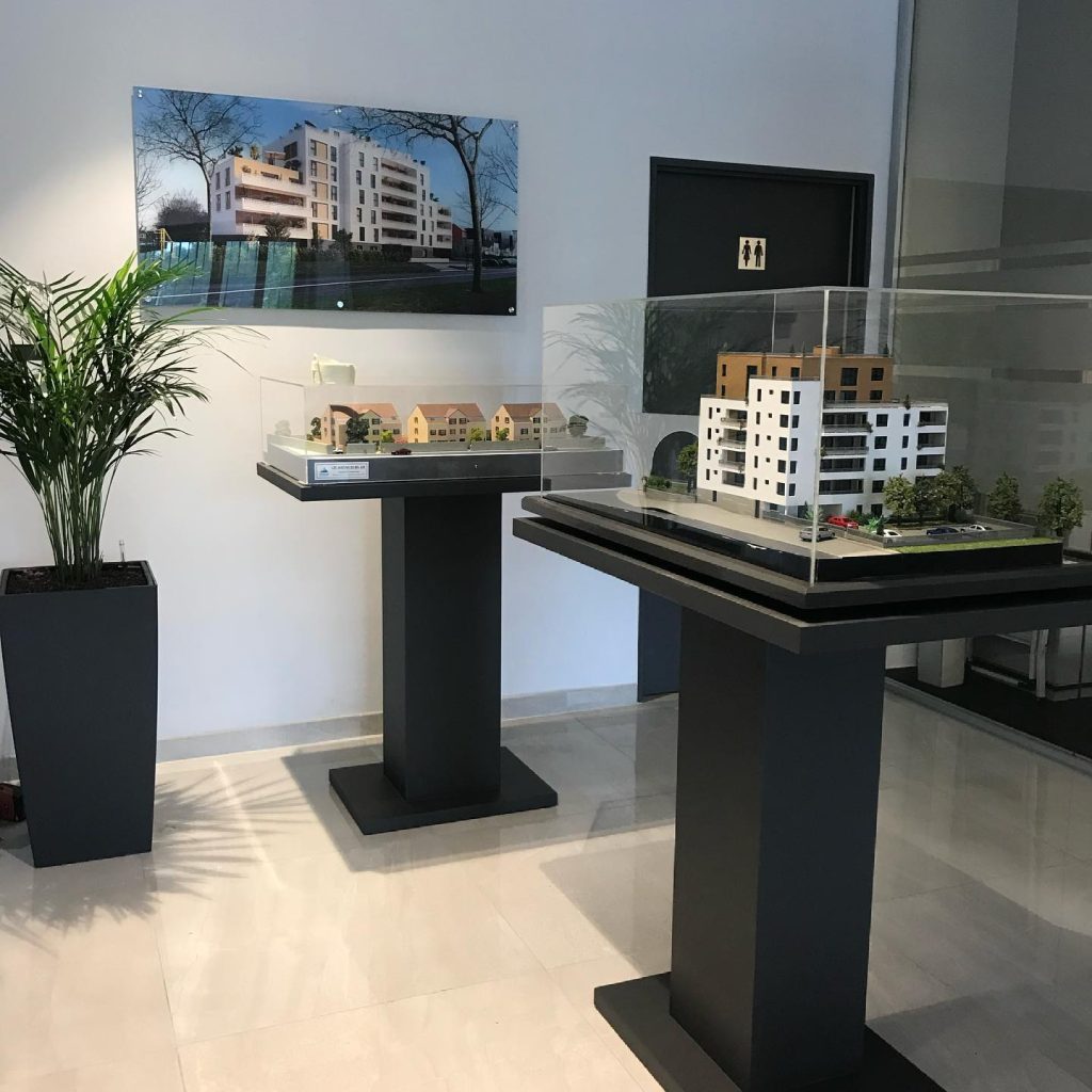 Stand showroom